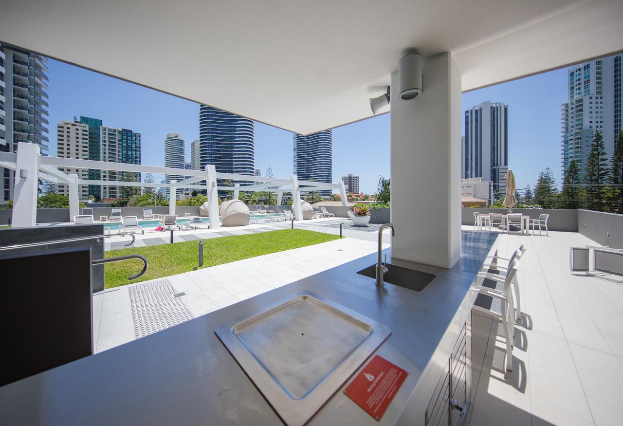Dayday Premier Apartments At 2663 Gold Coast Hwy, Broadbeach Esterno foto